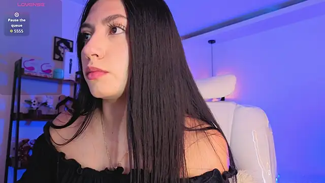 Miller Vanessa  online show from April 7, 8:55 pm