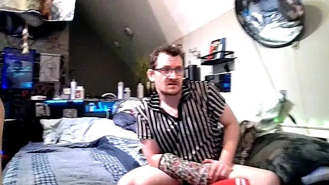 Sk00byJaXxX212 online show from May 14, 4:18 am