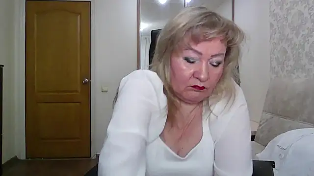 Victoria secrets  online show from January 17, 5:15 am