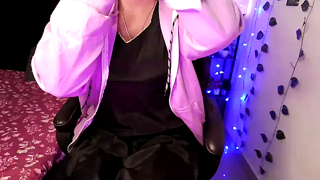 megancatluna online show from January 14, 5:56 am