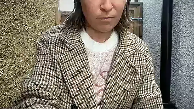 Snapshot of eatmypie69 chatting on September 12, 9:40 am eatmypie69 online show from September 12, 9:40 am