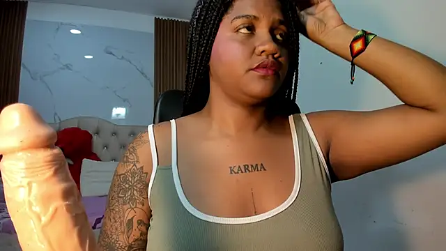 ZahraRose online show from February 9, 8:22 pm