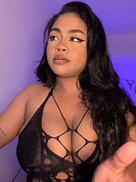 Dahiana Giil online show from November 12, 6:33 am