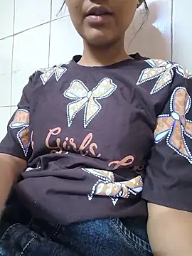 Snapshot of Aaradhna-hoy chatting on October 8, 10:08 am Aaradhna-hoy online show from October 8, 10:08 am