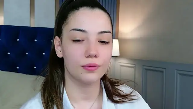 Alice Deleon online show from April 22, 10:45 am