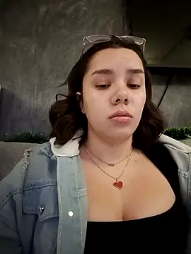 EmmaSulivan online show from November 26, 1:23 pm