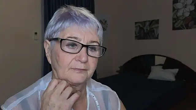 Sandra Snowflake online show from November 12, 12:14 pm