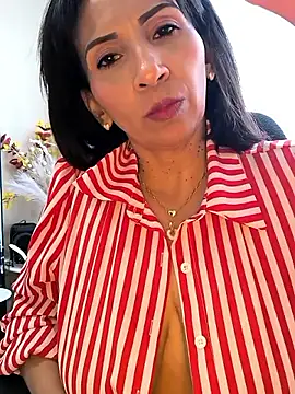 Mrsvictoriaaa online show from April 6, 8:21 pm