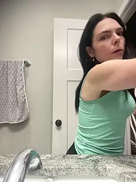 bkardashian online show from March 6, 12:50 am