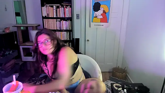 Snapshot of Rosiee69_ chatting on September 8, 8:19 pm Rosiee69  online show from September 8, 8:19 pm