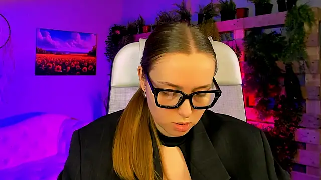 JenniferGraces online show from February 3, 6:01 pm