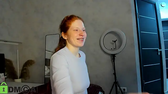 Sandra Wi1son online show from March 16, 1:41 am