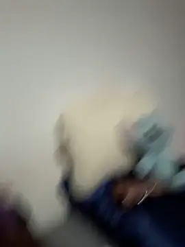 lola  med online show from October 11, 3:04 pm