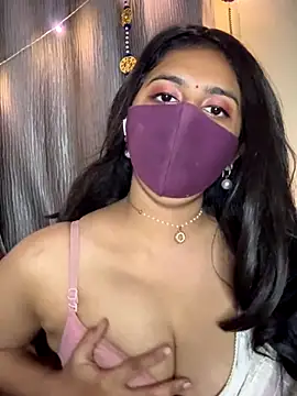 Dishasarmaa05 online show from October 24, 2:46 pm