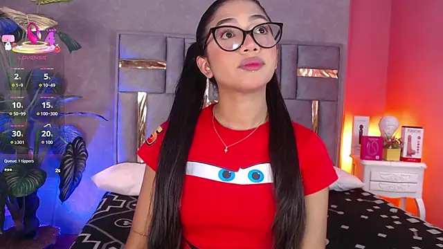 Tyla Ks online show from February 11, 7:59 pm