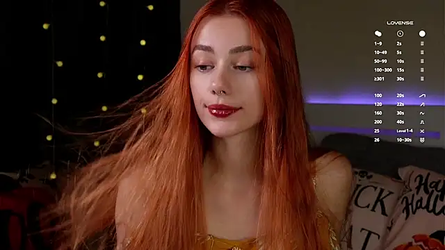 EmilaMills online show from November 2, 11:08 pm