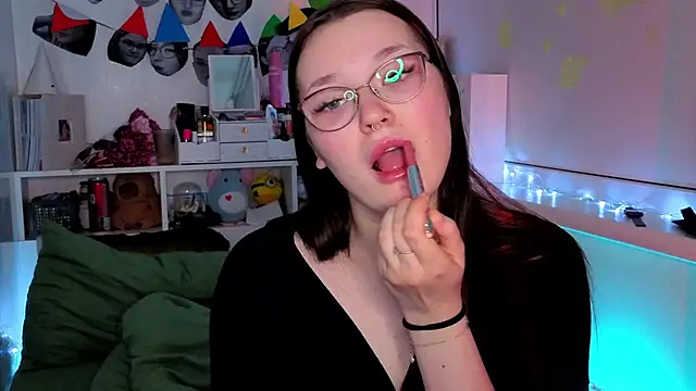 milliedoll online show from October 26, 11:27 am