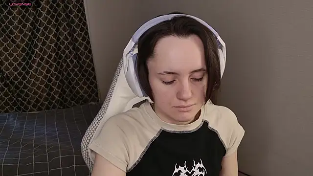 Luna Loveee online show from February 20, 4:44 am