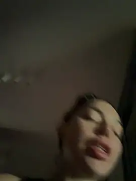 Mia Splash online show from April 18, 6:16 am