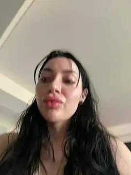 Mia Splash online show from April 19, 10:26 am