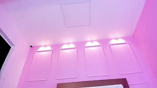 SOPHIATRISTA online show from November 18, 12:50 pm