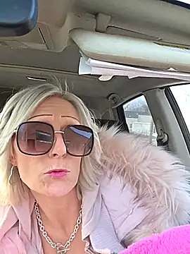 beautifulmee23 online show from January 5, 5:27 pm