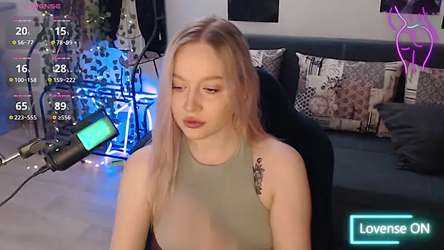 Snapshot of lissallor_ chatting on October 18, 8:21 pm lissallor  online show from October 18, 8:21 pm