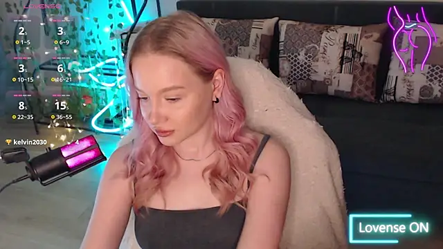 Snapshot of lissallor_ chatting on October 3, 12:43 pm lissallor  online show from October 3, 12:43 pm