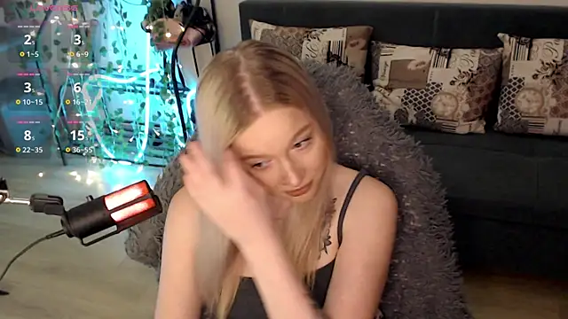 Snapshot of lissallor_ chatting on September 15, 9:11 pm lissallor  online show from September 15, 9:11 pm
