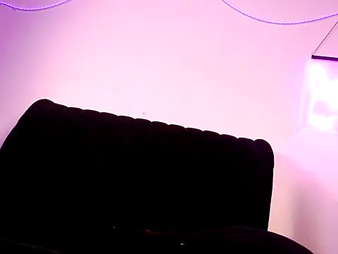 Snapshot of MsBootyBoop chatting on October 17, 8:28 am MsBootyBoop online show from October 17, 8:28 am