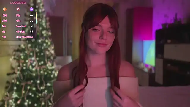 CherryRed Girl online show from December 14, 11:32 pm