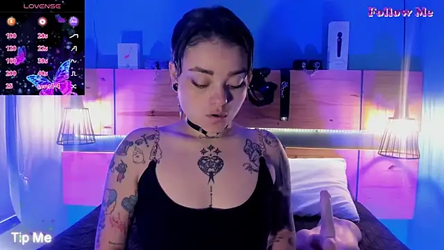 ChloeAllennn online show from November 24, 11:45 am