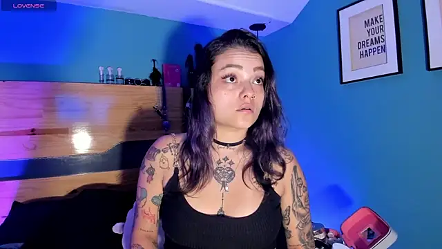 ChloeAllennn online show from March 6, 10:38 pm