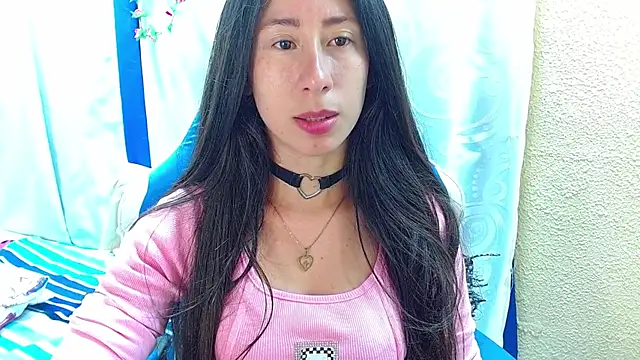 Gia leinn online show from October 28, 10:25 pm