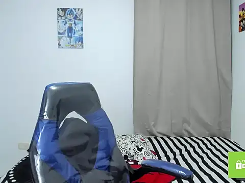 Snapshot of xoxo_kiitty chatting on October 10, 3:55 am xoxo kiitty online show from October 10, 3:55 am