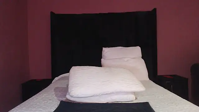 xMiAmor online show from February 16, 8:03 am