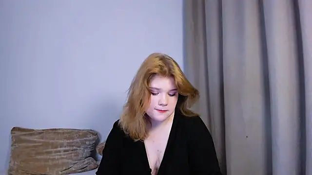 Snapshot of LaseyMoon chatting on September 27, 12:23 pm LaseyMoon online show from September 27, 12:23 pm