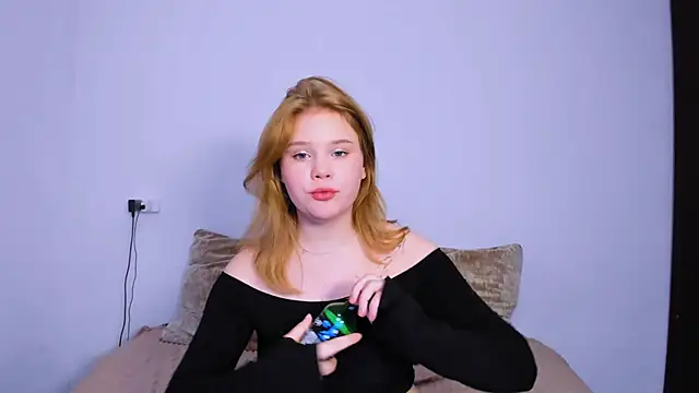 LaseyMoon online show from November 28, 2:58 am