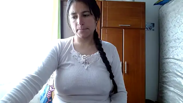 Escarcha-blue online show from June 3, 3:39 pm