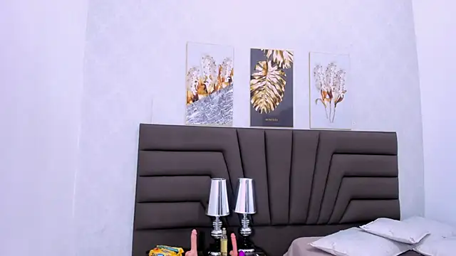 PaolaB g online show from February 1, 2:21 am