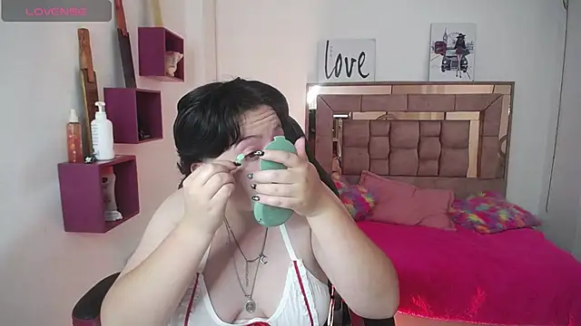 safyka online show from November 10, 3:01 am