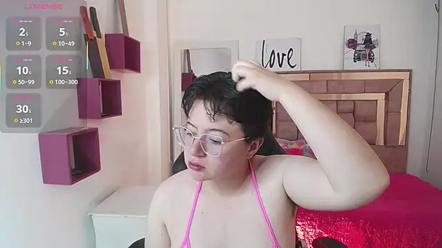 safyka online show from September 8, 5:45 pm