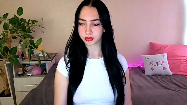 WildKittenX  online show from May 30, 4:32 am