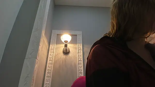 Bonniie 22 online show from December 15, 2:44 pm