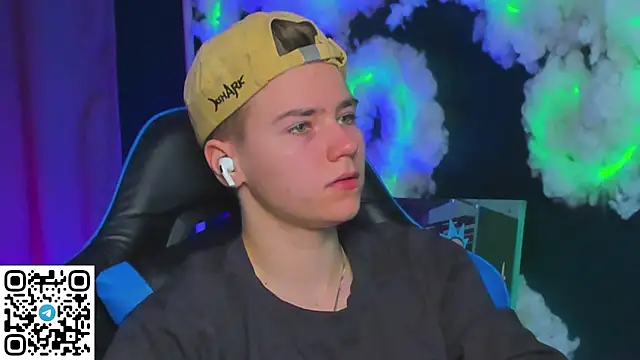 Jean Wilsons online show from December 2, 11:34 am