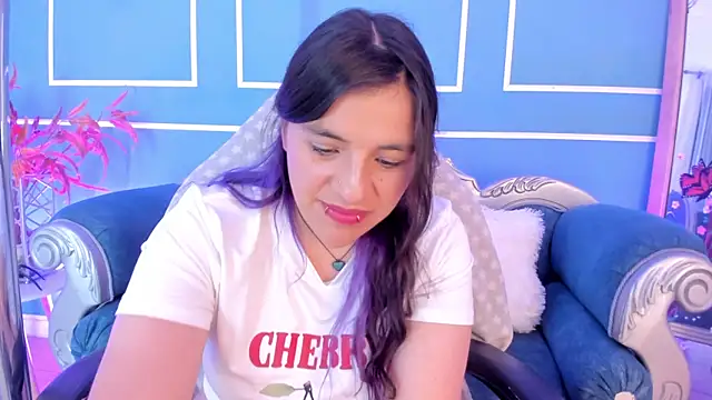 TaraTaylorr online show from March 18, 5:45 am