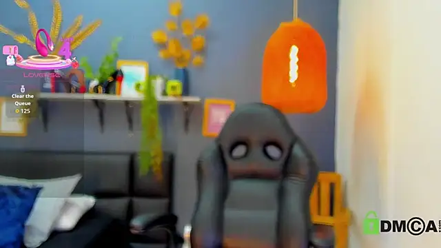 yessila parker online show from April 18, 8:50 am