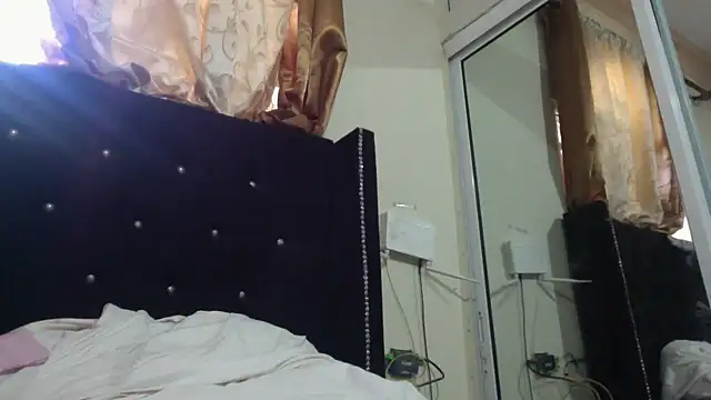 Ladyzee25 online show from October 19, 2:19 pm