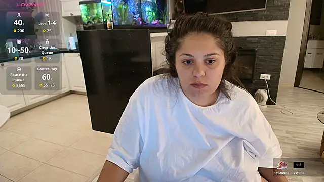 Layla- online show from October 2, 10:53 am