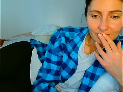 Irina9793 online show from January 9, 11:47 am